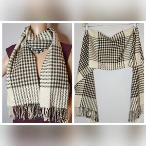 100% cashmere made in Germany cream and brown fringe scarf.